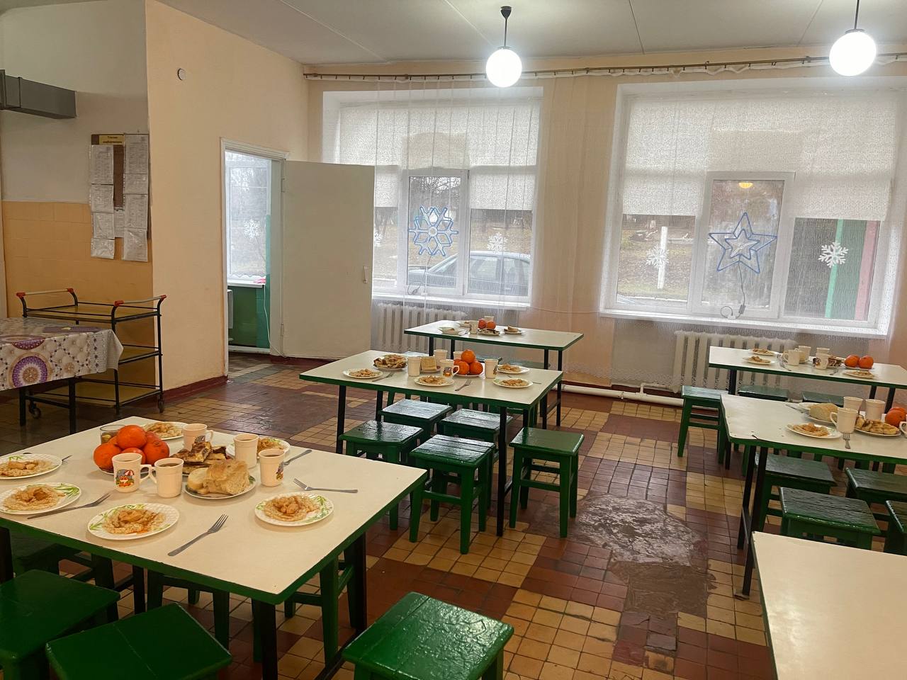 Изображения столовой.